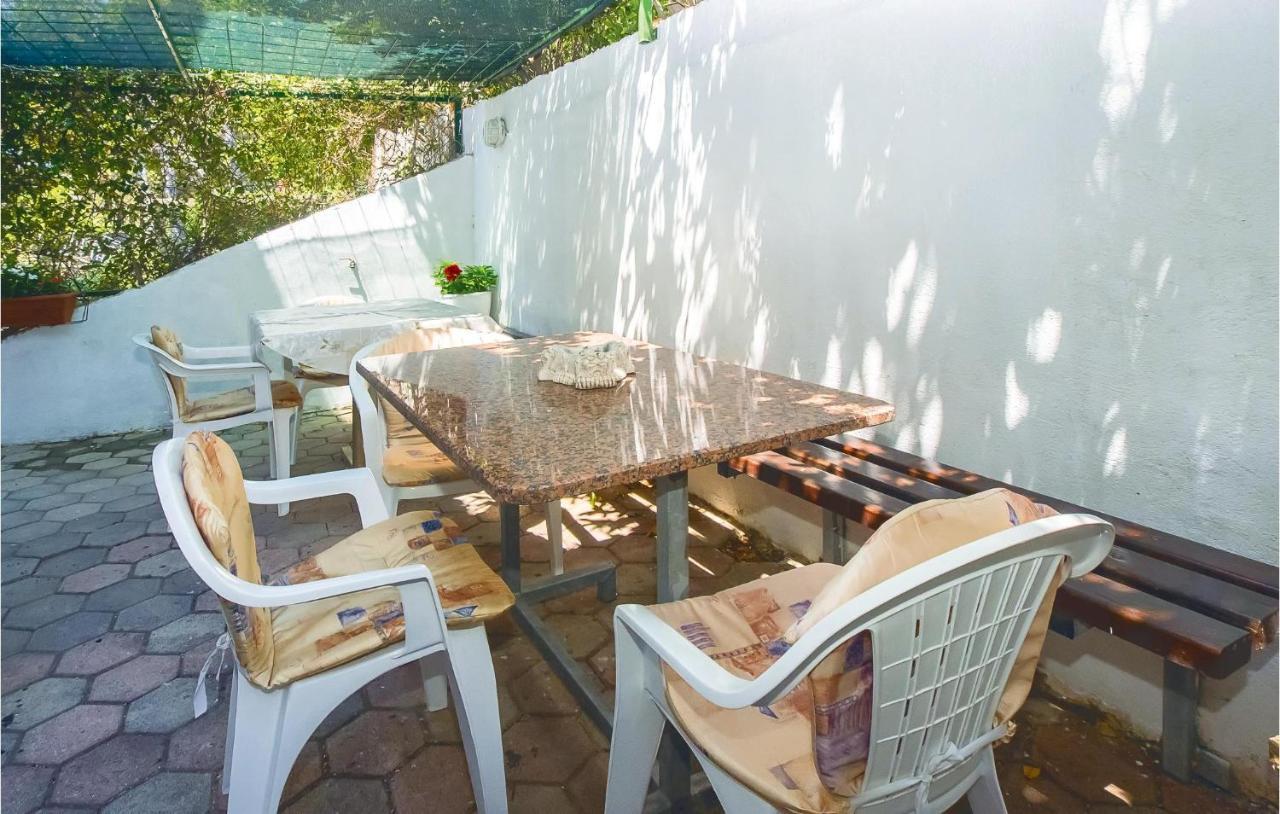 Cozy Apartment In Lokva Rogoznica With Wifi ภายนอก รูปภาพ